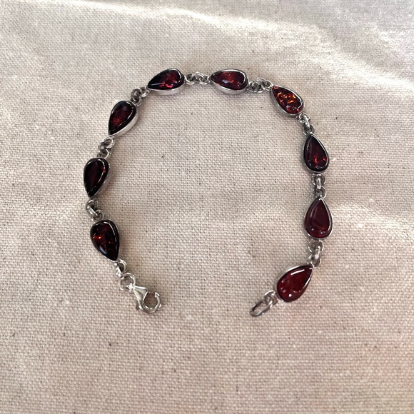 Red Amber bracelet - Picture 4 of 5
